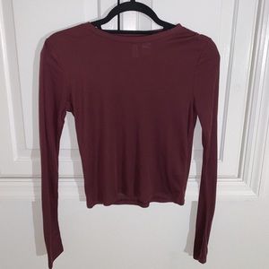 burgundy long sleeved tee
